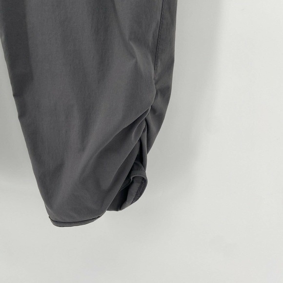 Eddie Bauer Gray Thigh Pockets Capri Hiking Pant - Picture 2 of 6